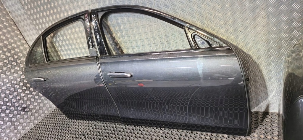 фото №1, Mercedes s w223 long двері праве перед задня 831