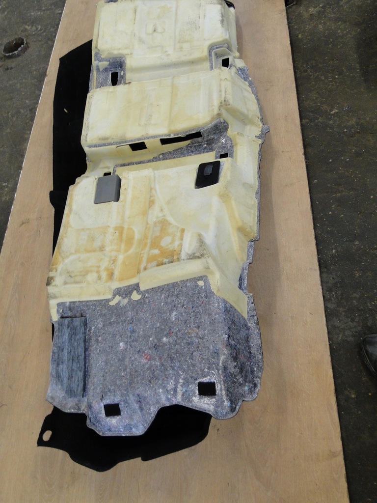 фото №8, Kia ceed iii hb обшивка пол коврик