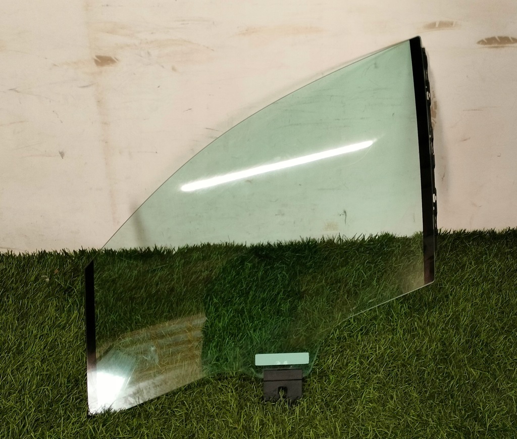 фото №1, Стекло левая боковая дверь перед porsche panamera 971