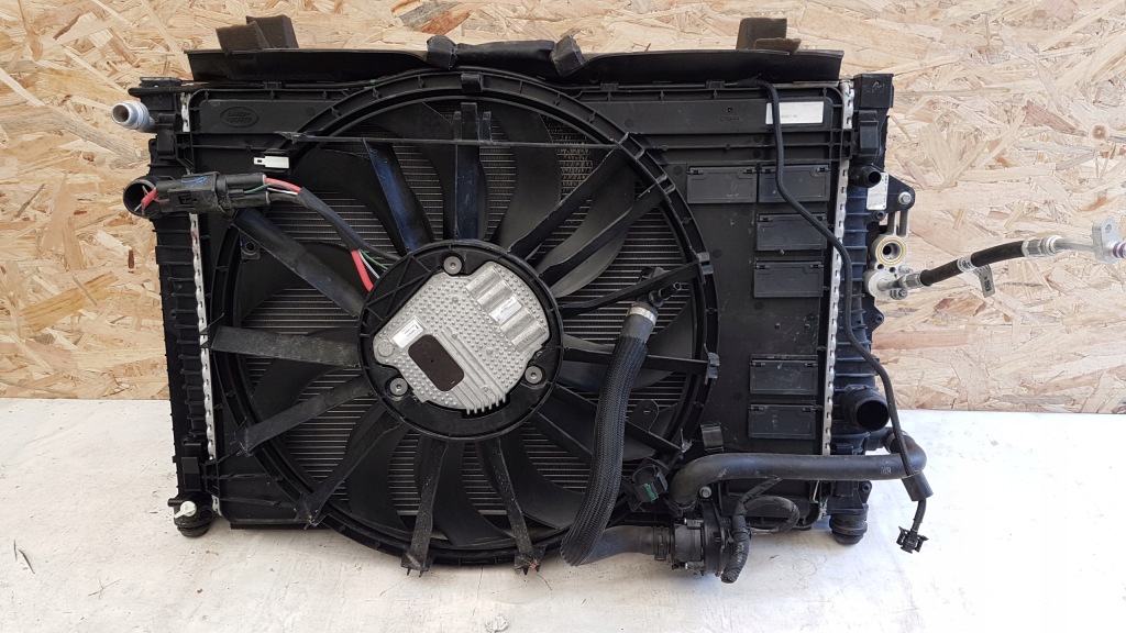 Jaguar e-pace 2,0d pas передний радиатор kpl. с Разборки