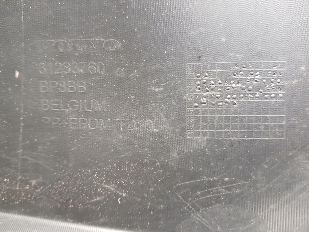 фото №12, Volvo v40 ii 12- дифузор накладка нижня спойлер бампера задня 31283760