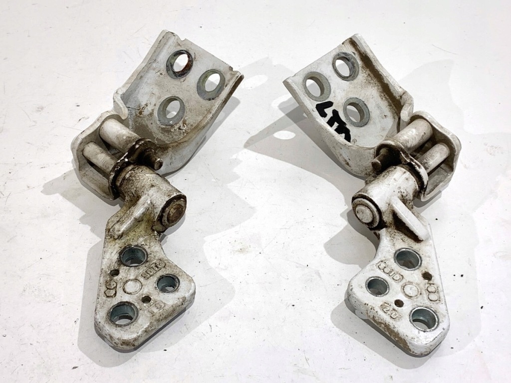 фото №1, Петля двері задніх лівий toyota proace van minibus blanc banquise