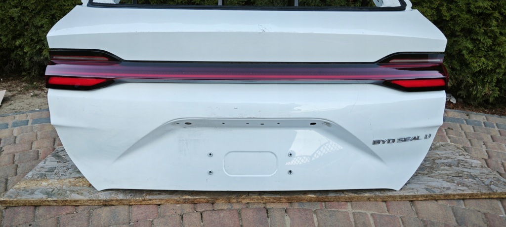 Крышка багажника задний багажника byd уплотнитель u оригинал фара задний задняя Киев