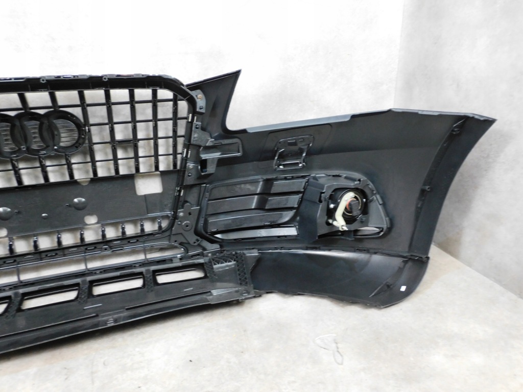 Audi q5 8r рестайлінг  бампер перед передній новий ґрати накладки решітка радіатора Недорого