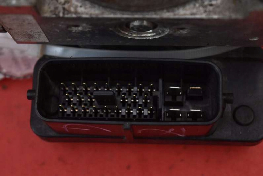 фото №7, Насос abs mn102311 mitsubishi outlander 1 i 2.0 16v 4x4 136 km 01-08