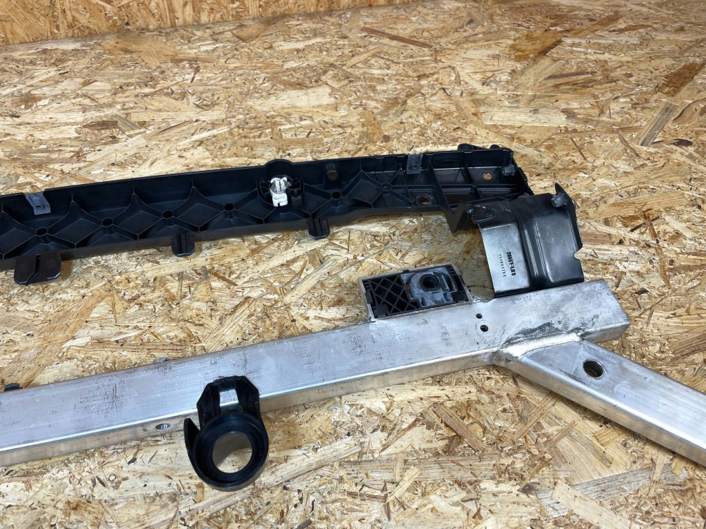 Ремінь передній підсилювач верхній передній volvo xc90 2 32244774 31425917 2015- Доставка