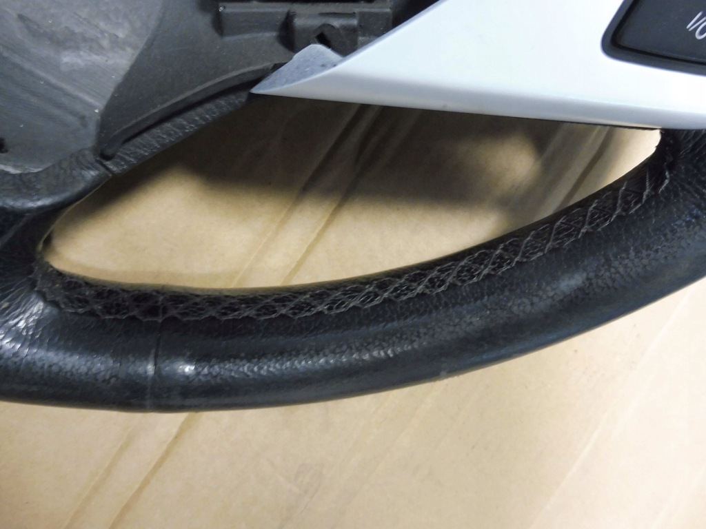 фото №8, Bmw e83 x3 воздуховод кожа белый мультифункция