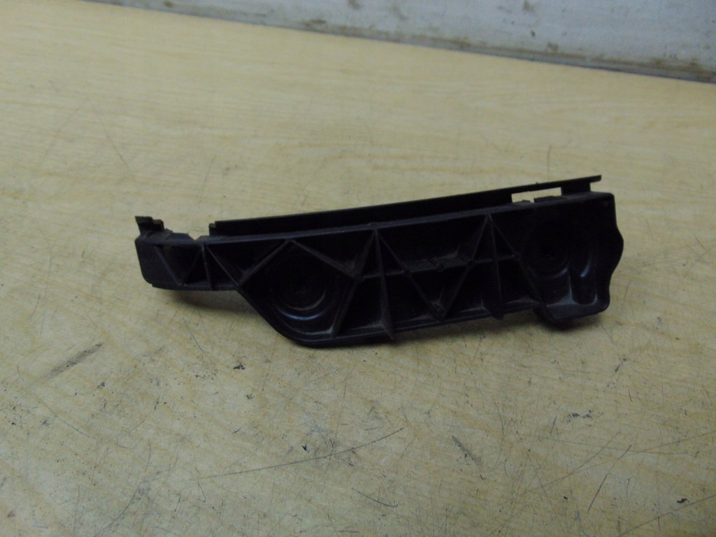 фото №1, Направляющая бампера левый задняя toyota corolla verso