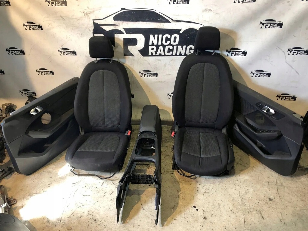 фото №1, Сидіння оббивка bmw 1 f40 матеріал механічна коробка передач