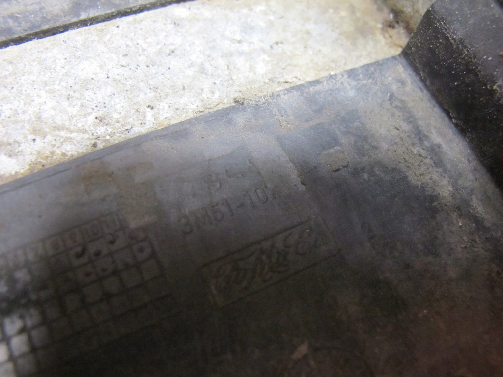 фото №4, Ford focus ii mk2 корпус основание аккумулятор