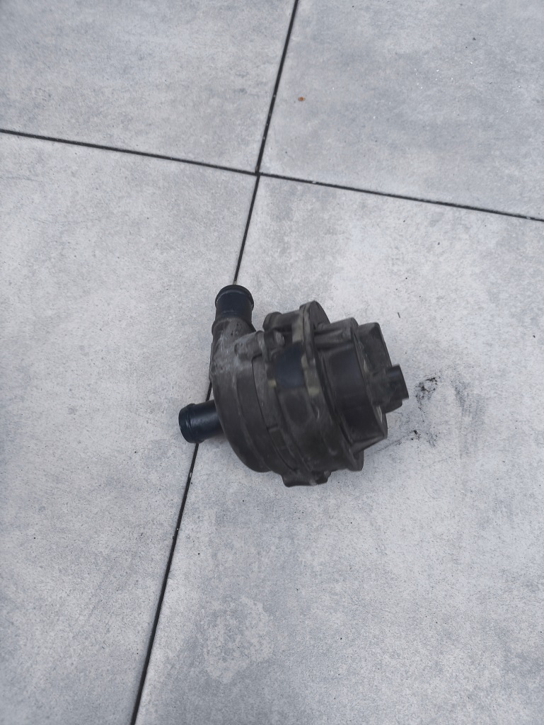 Купити Jeep renegade помпа циркуляція води 52076512 jeep renegade ?