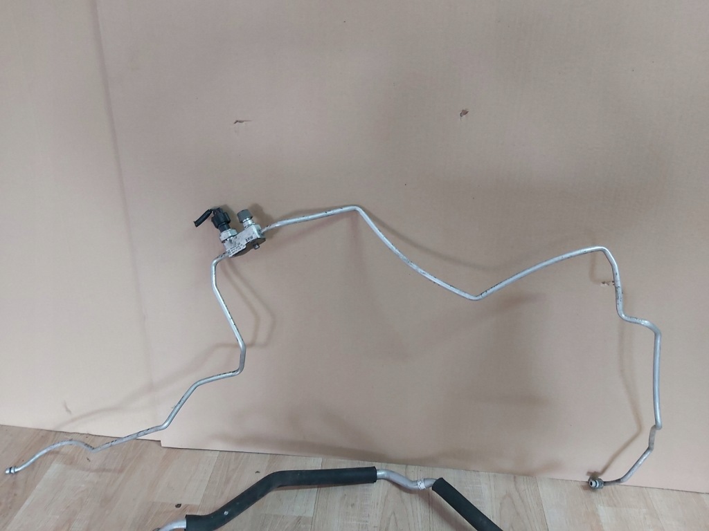 фото №5, Toyota auris i 1,8 гибрид шланг трубка кондиционера 88710-0z270