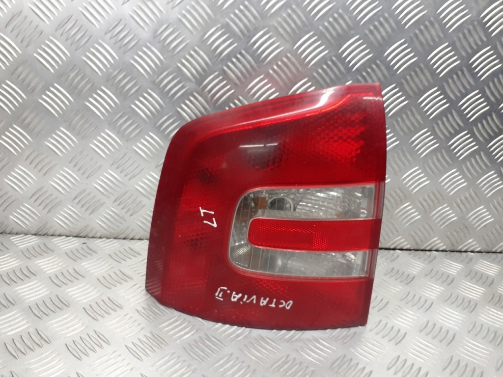фото №1, Лампа левая задняя skoda octavia ii kombi 1z9945257