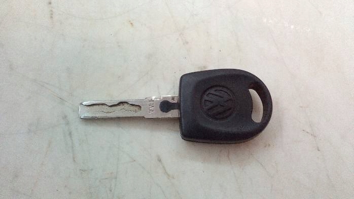 фото №8, Замок зажигания ключ volkswagen bora 1,9 d 4b0905851c