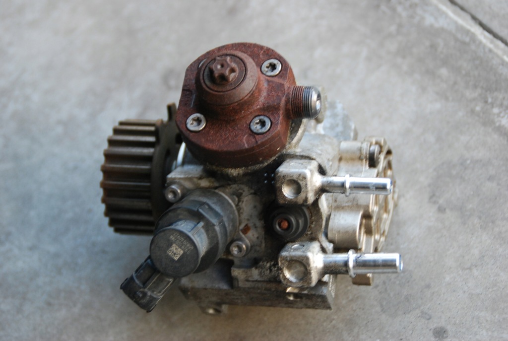 фото №5, Насос впрыскная ecosport fiesta mk7 1,5 tdci 2015