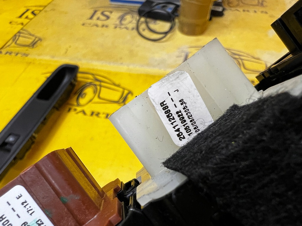 фото №10, Панель переключатель окон зеркал дверь перед левый dacia sandero iii