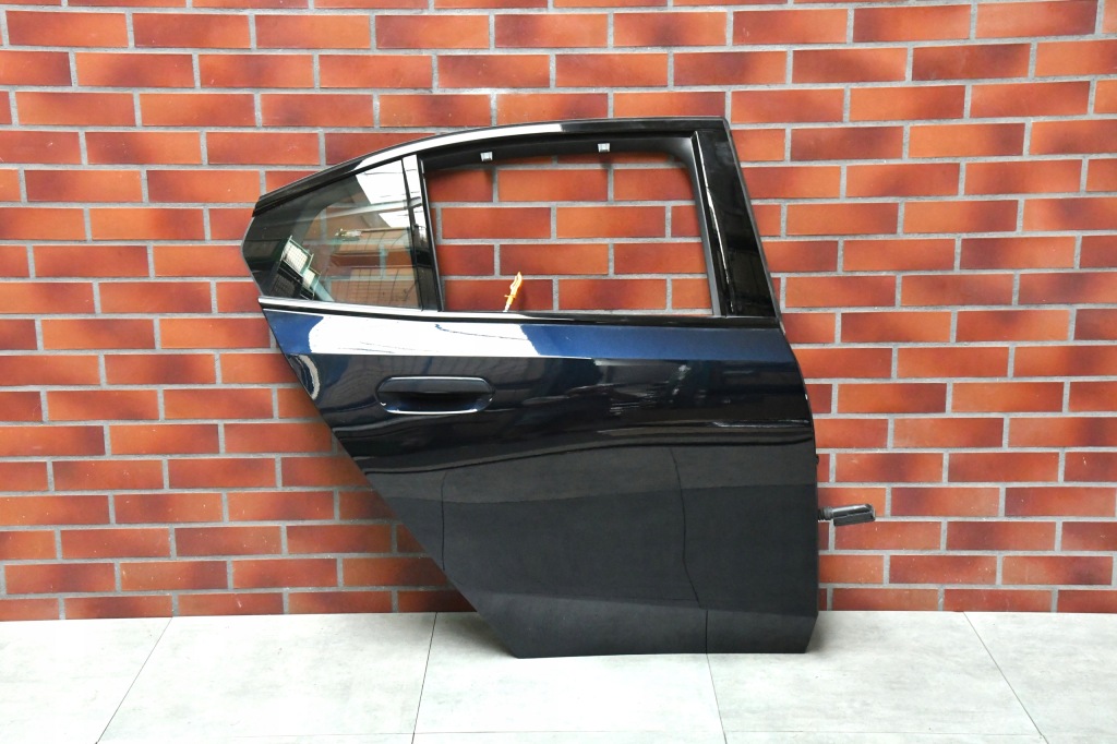 фото №1, Дверь правое задняя задние bmw 5 g60 m5 g90 416 carbonschwarz