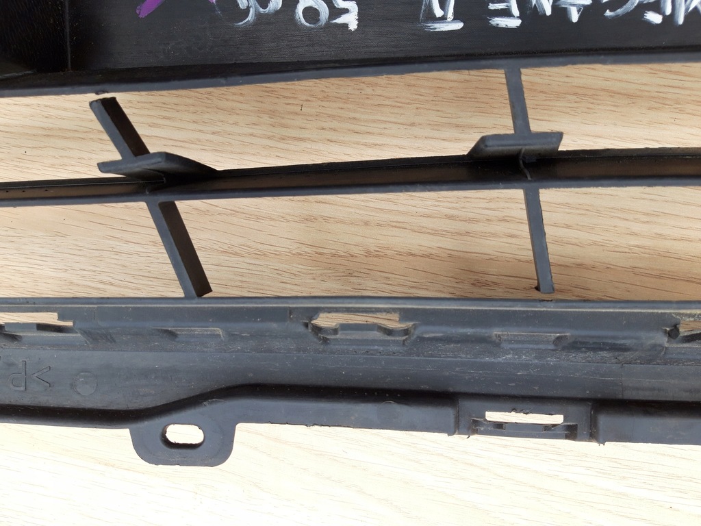 фото №10, Решётка средняя бампера renault megane iv 622542307r