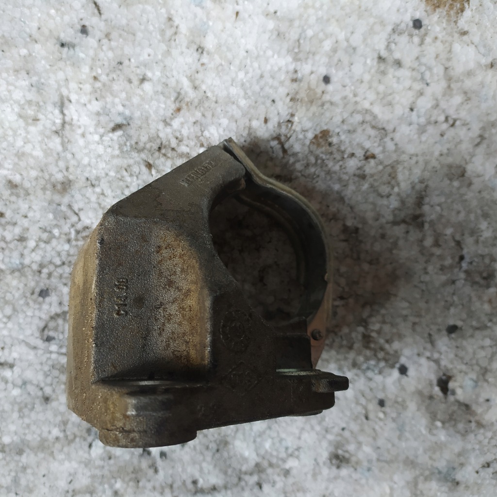 фото №1, Кронштейн опора полуось nissan qashqai 397743238r