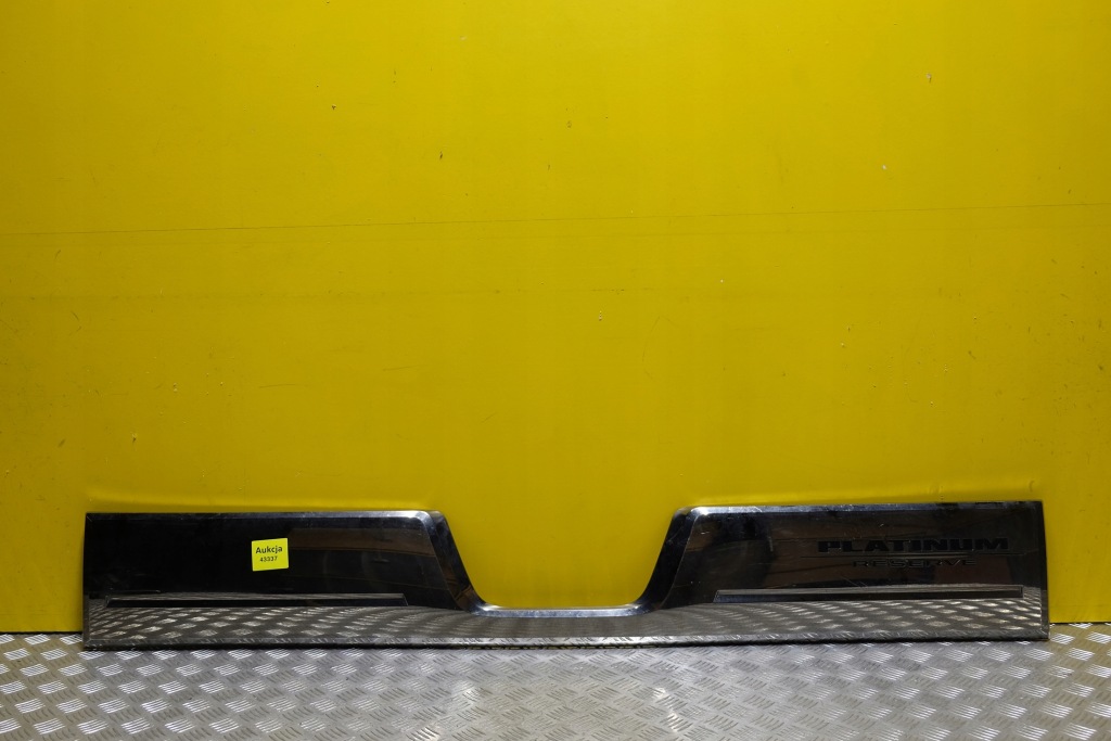 фото №1, Nissan titan 2016-2018 молдинг крышки задняя борт usa