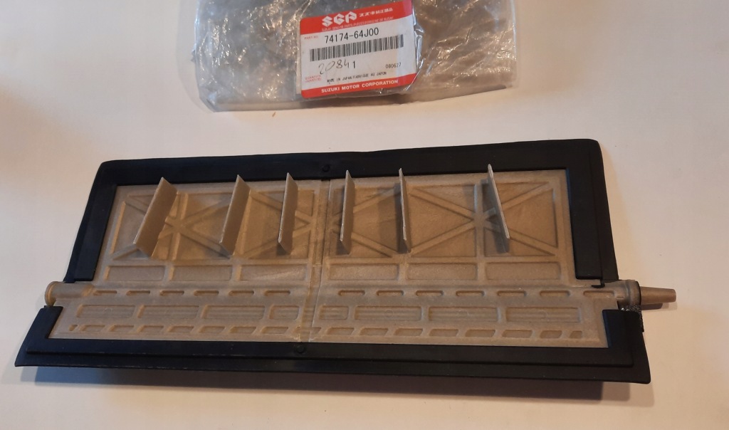 фото №1, Кришка багажника обдув suzuki grand vitara 74174-64j00