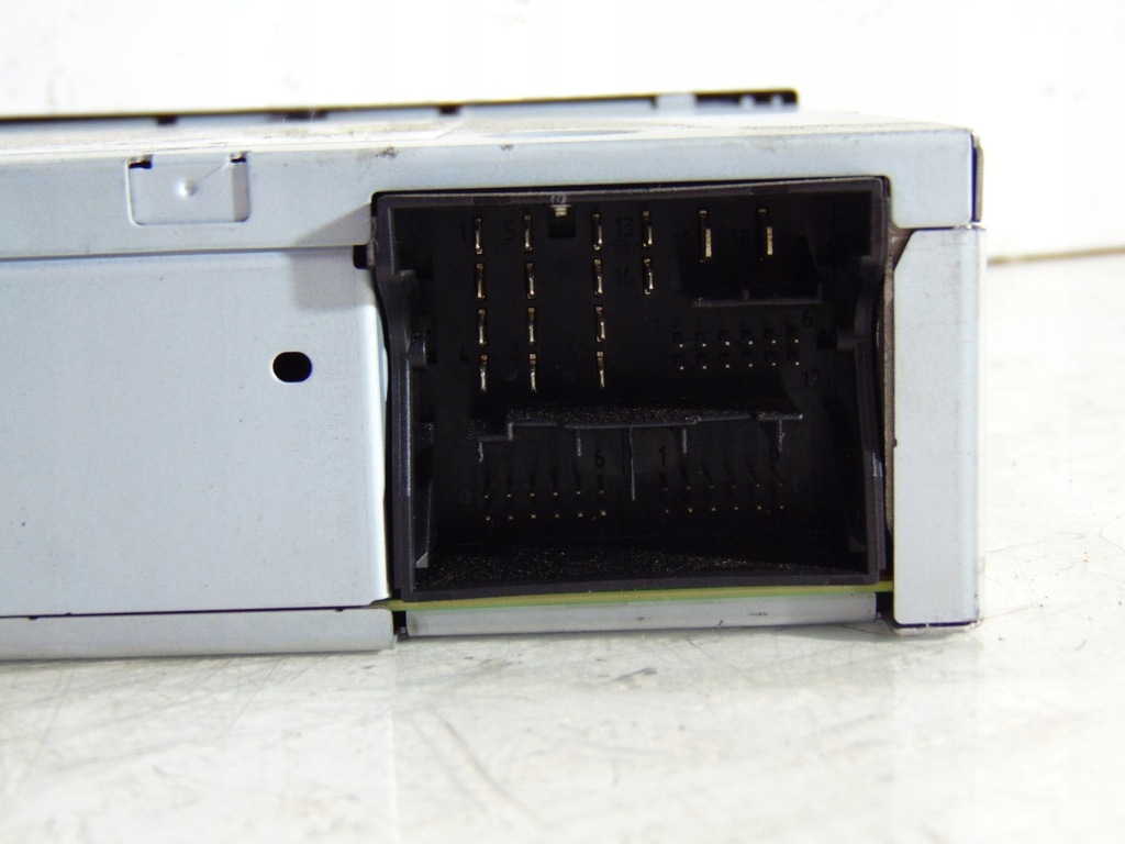 фото №4, Считыватель карты мультимедиа octavia iii 5e0035820a