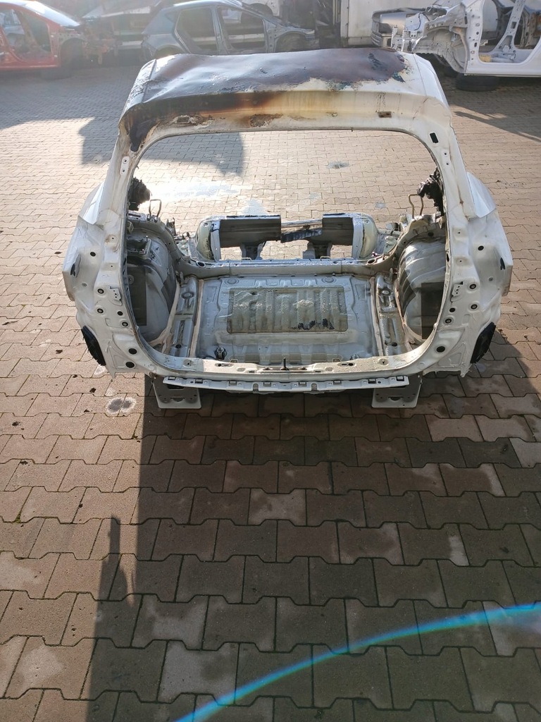 фото №1, Чверть права + ліва піддон задня pas mg mg-4 electric 23r.