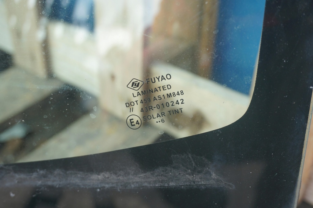 фото №2, Suzuki swift iv mk7 стекло передняя