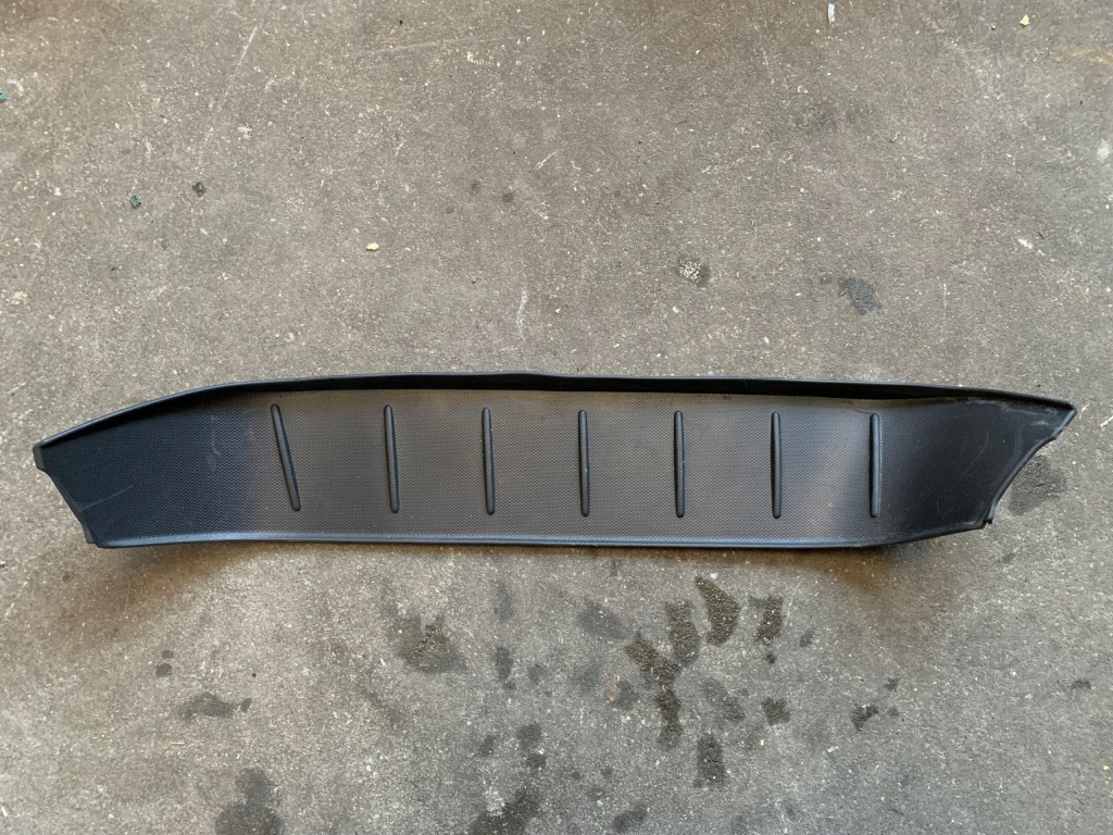 фото №1, Renault clio iv lift гумовий елемент панелі приладової панелі 749042798r