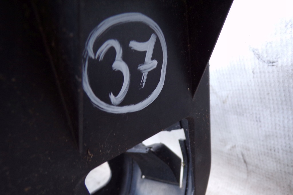 фото №5, Направляющая бампера средний задняя citroen c5 iii sedan