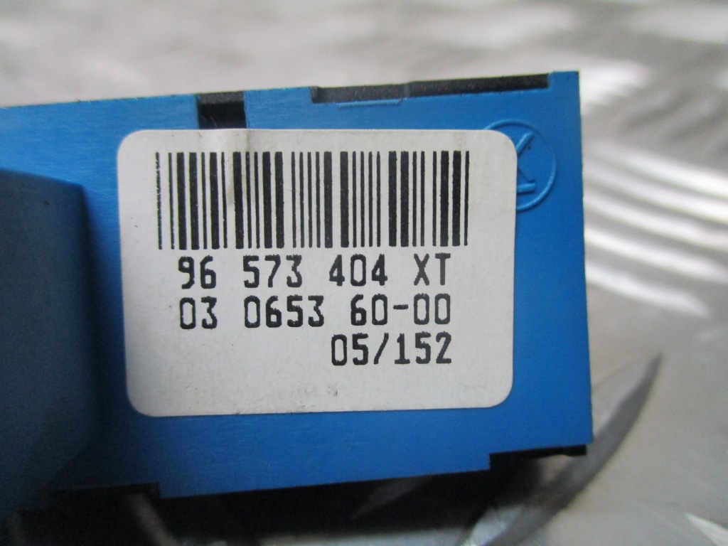 фото №3, Переключатель esp peugeot 1007 96573404xt