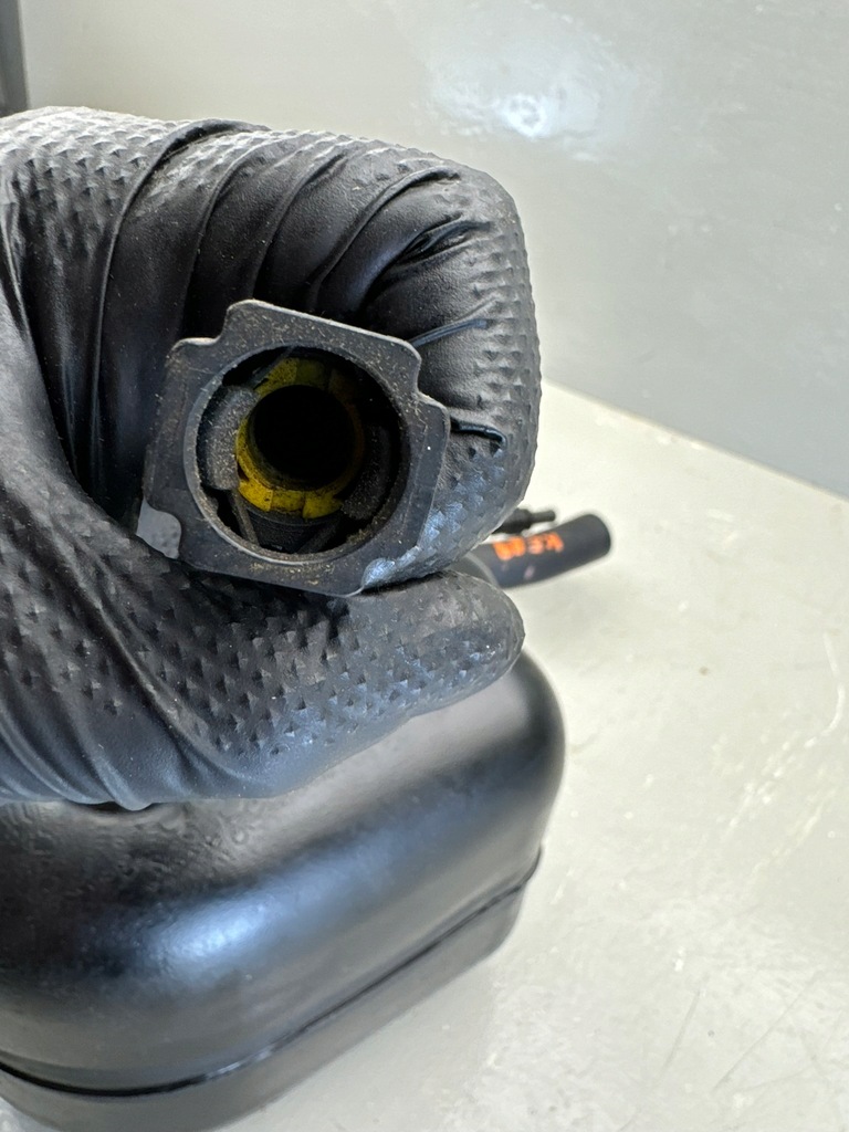 фото №8, Hyundai h350 14r- бак топлива насос топлива 31150-59100