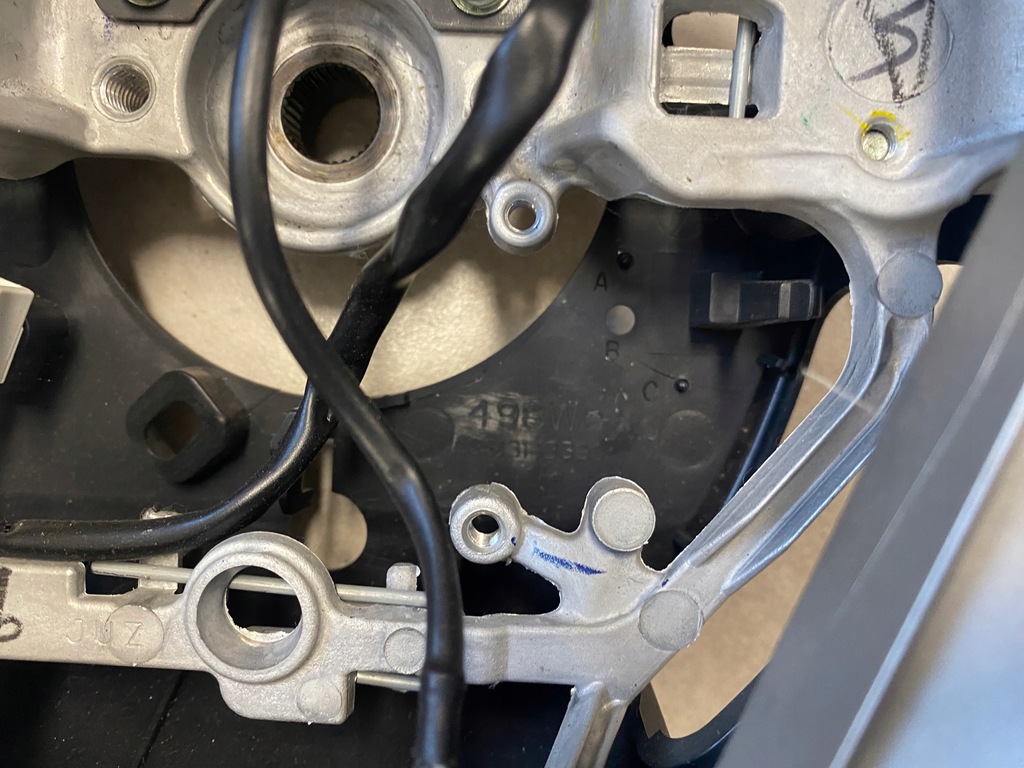 фото №10, Lexus ct 200h воздуховод кожа gs131-13390