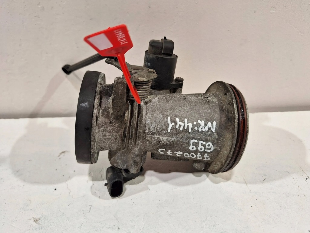 фото №1, Дроссельная заслонка 7700273699 dacia logan i 1.4 8v 04-