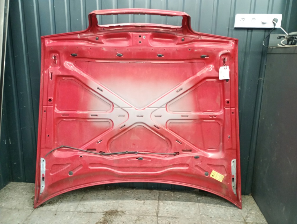 Капот volvo 850 czerwona Доставка