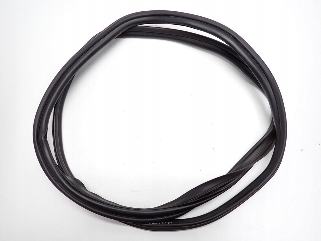 фото №1, Прокладка крышки задняя багажника audi a3 8v sedan 17r