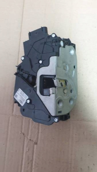 фото №3, B-max замок левый задняя av1a-r26413-ab