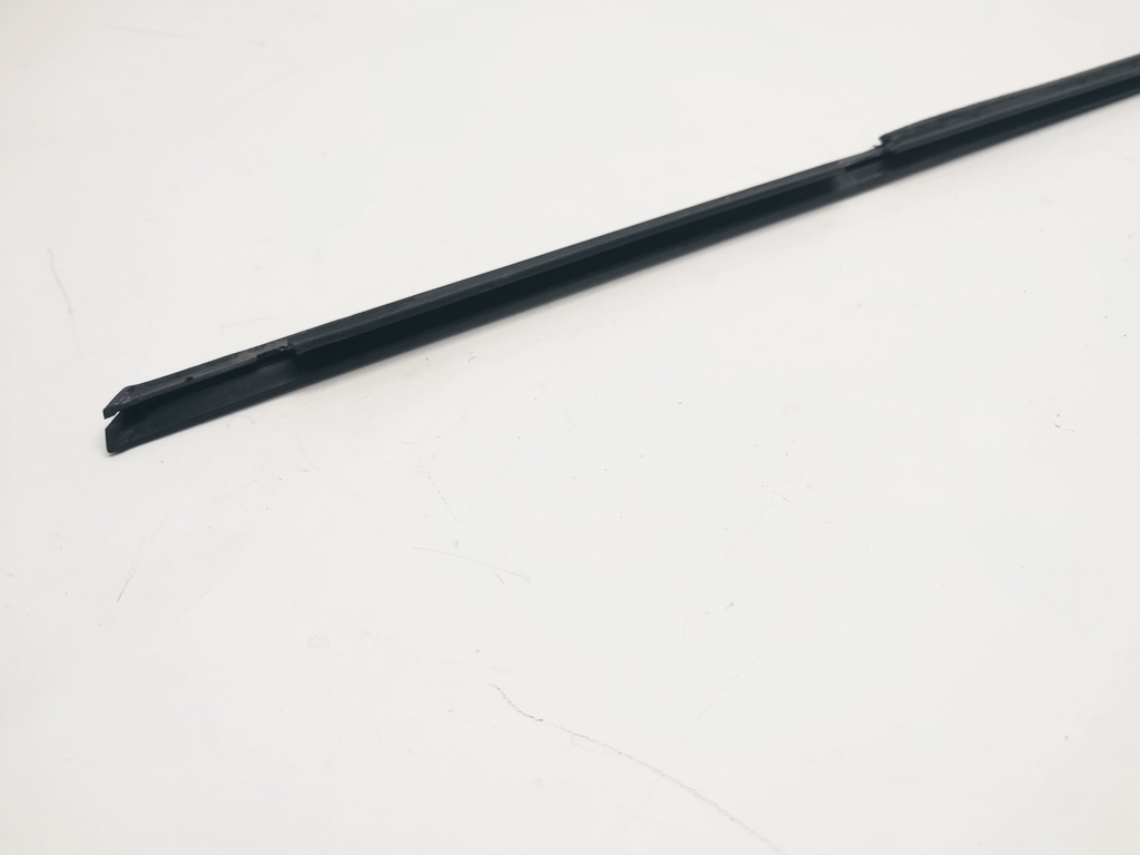 фото №11, Peugeot 508 молдинг уплотнитель дверь правый перед