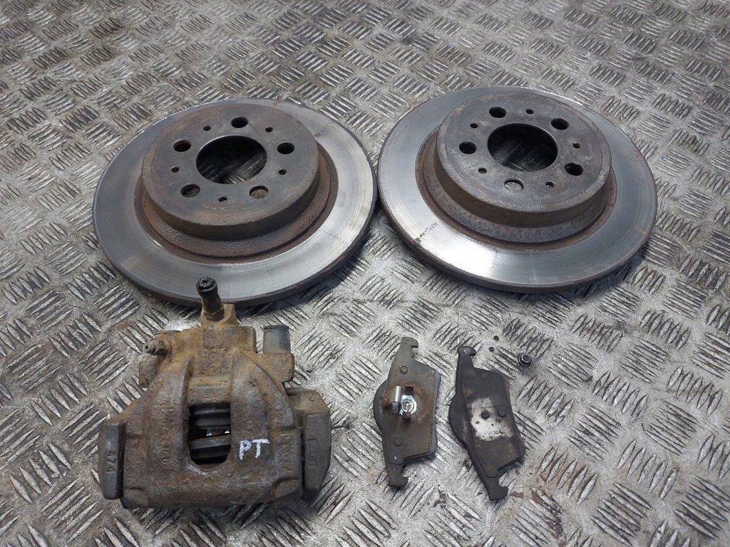 фото №1, Тормозные диски тормозные задняя + тормозные колодки + суппорт правый задняя s60 i