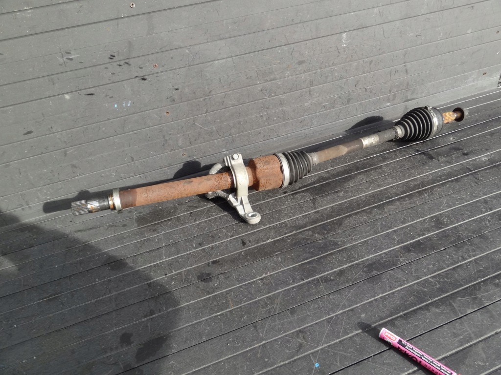 Купити Renault clio iv 2013 1,5 dci привідний вал передня права 391008239r оригінал