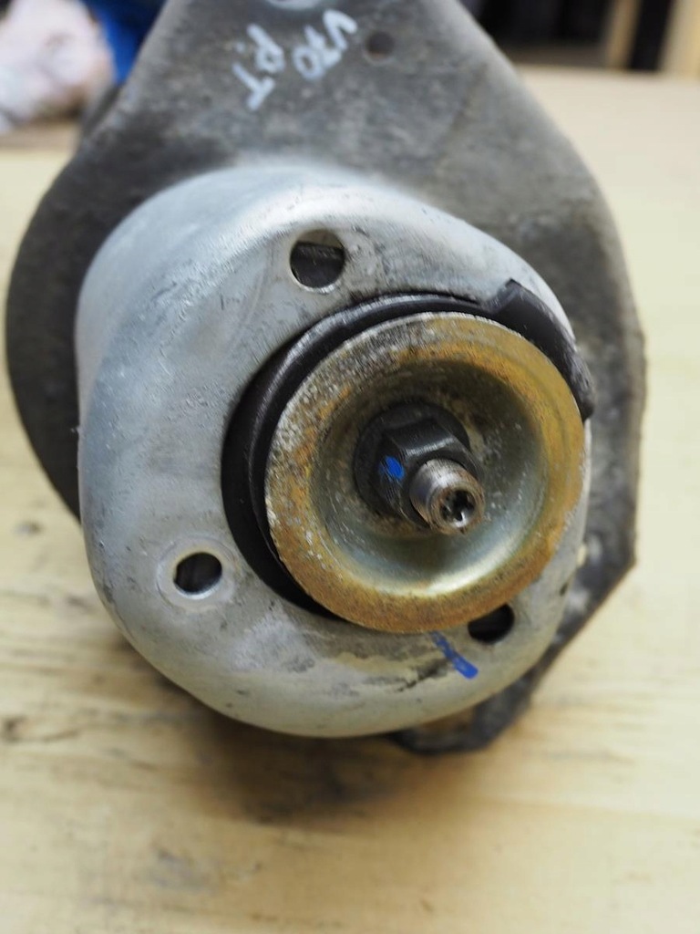 фото №13, Volvo v70 ii амортизатор пружина подушка правий задня