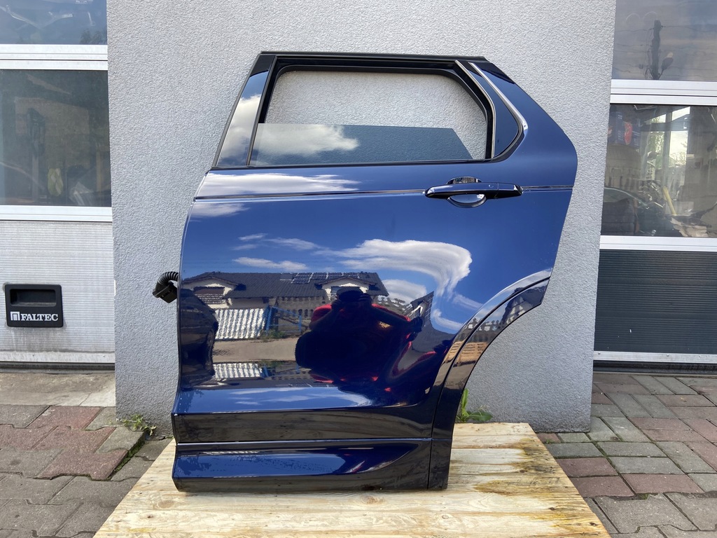 фото №1, Land rover discovery v дверь левая задние