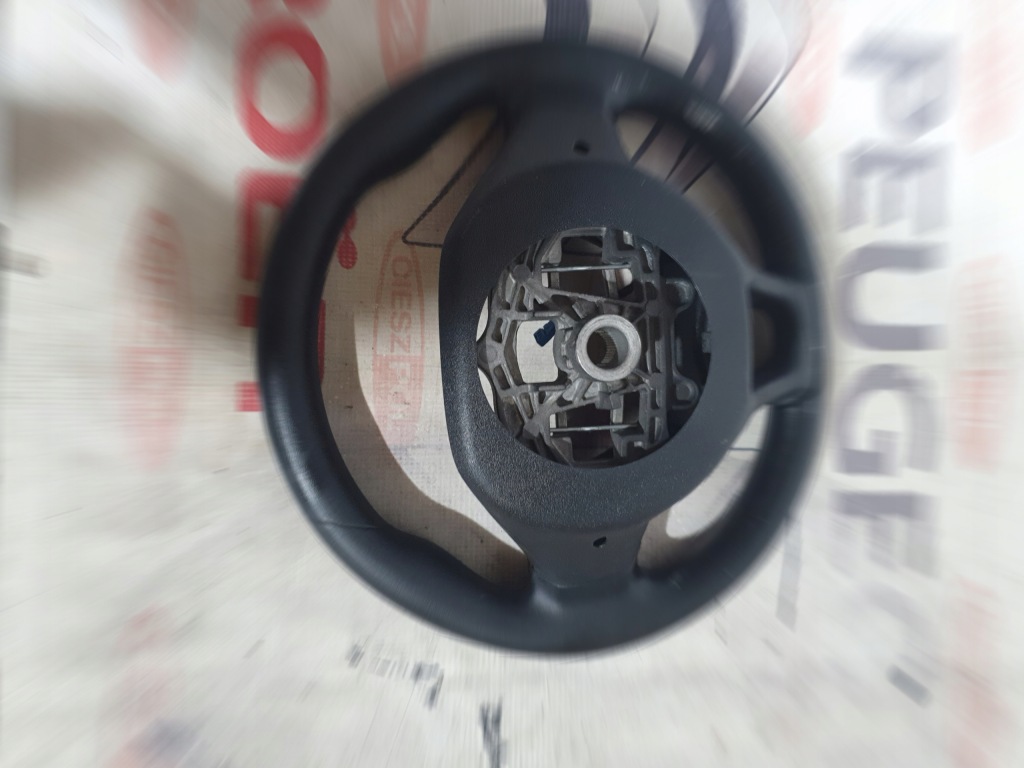 Купить Руль многофункциональный peugeot 208 1 2008 1 оригинал 98084115zd