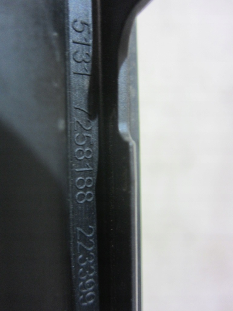 фото №9, Bmw 3 f30 f31 молдинг уплотнитель стекло лобовое правая 51317258188 7258188