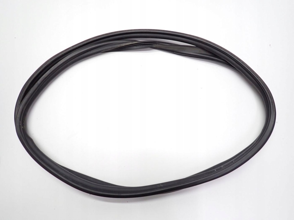 Купити Прокладка кришки задній багажника skoda rapid spaceback 17r