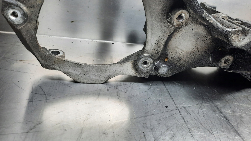 фото №4, Кронштейн двигуна 8200154164 renault espace iv 2.2 dci