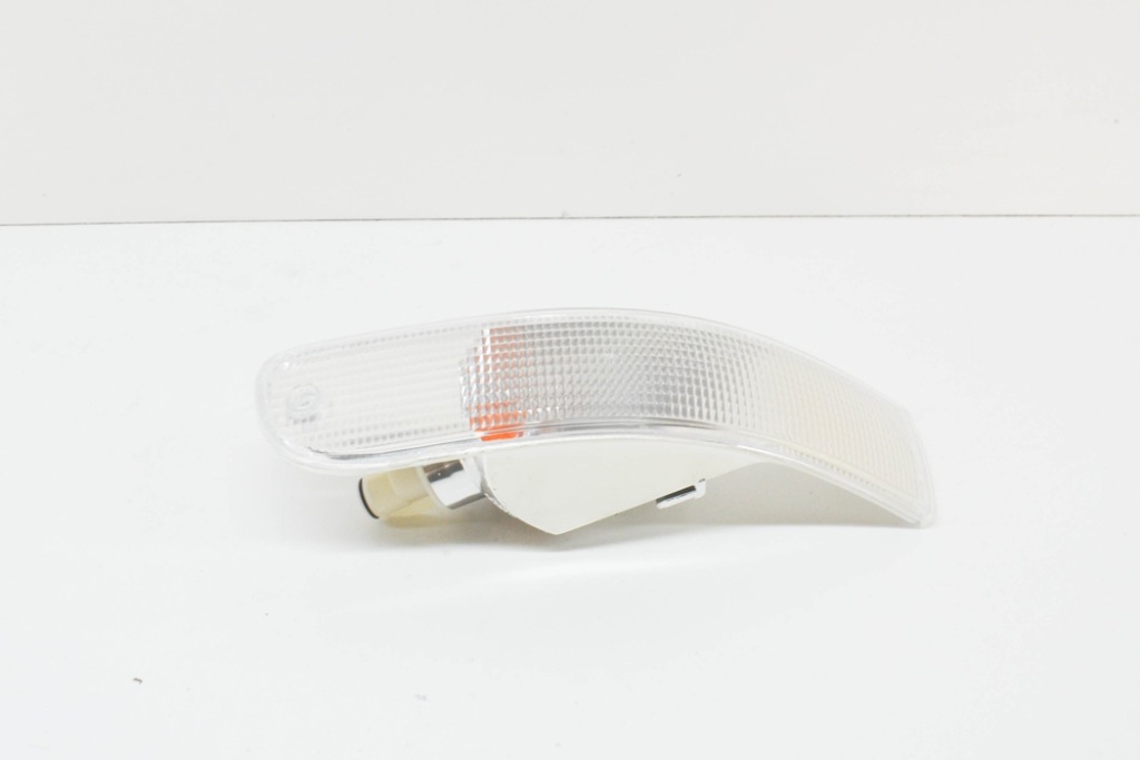 фото №7, Porsche 911 993 передній правий поворотник крила 99363106201 оригінальний