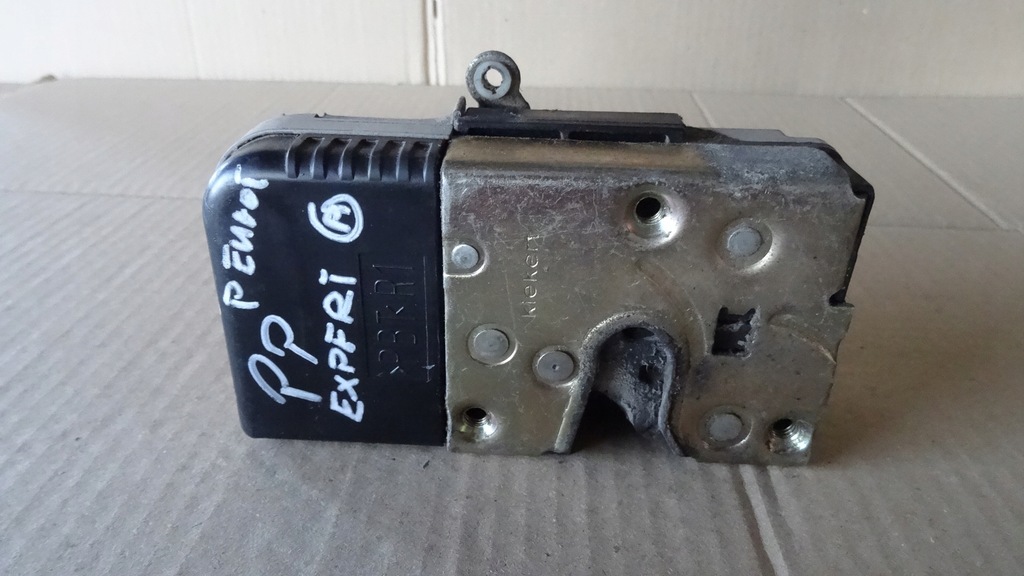 фото №1, Peugeot expert замок дверь правый перед 9 pin