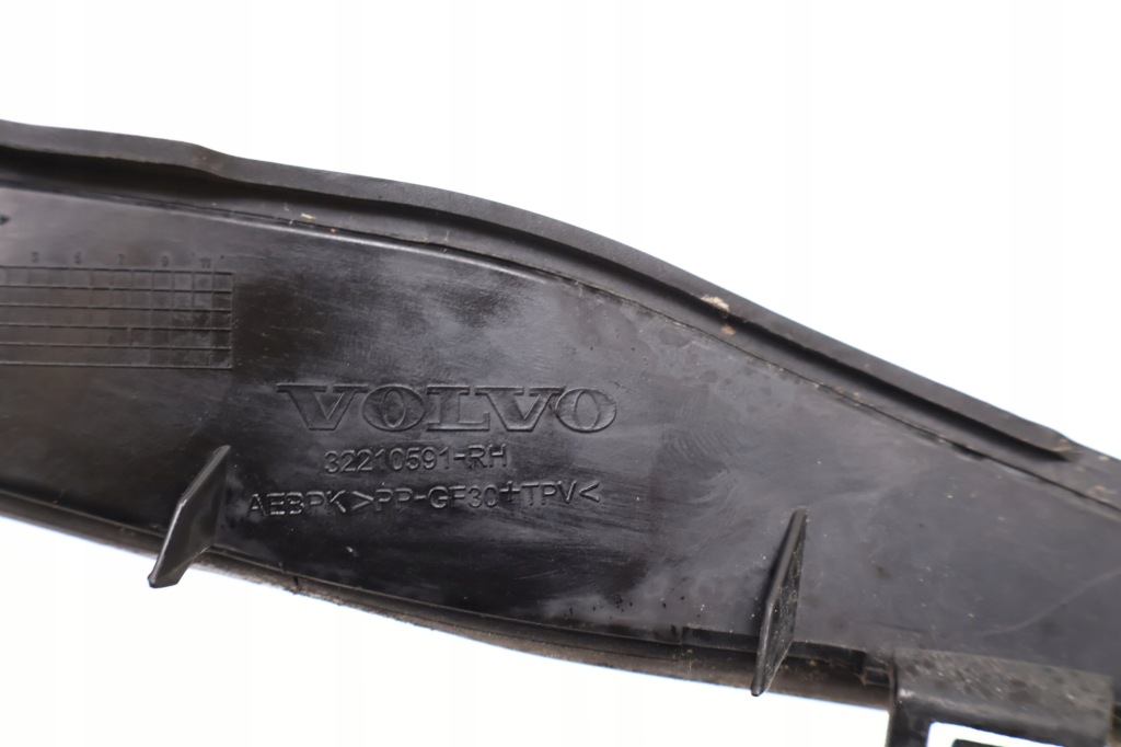 фото №8, Volvo xc60 ii прокладка скло лобове права 32210591