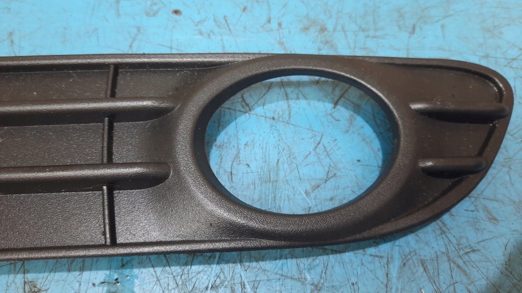 фото №4, Volvo s40 ii рамка решітка протитуманної фари права 30744920